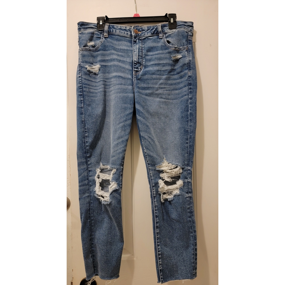 Women's American Eagle Distressed Jeans